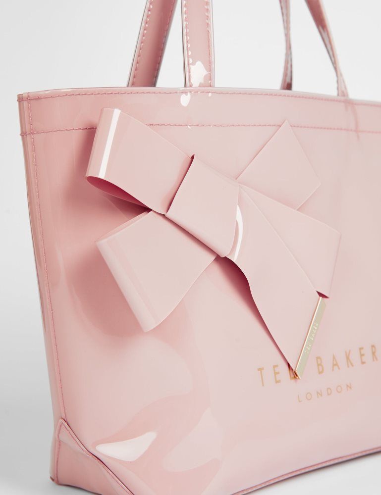 Geanta Tote Dama Ted Baker Nikicon - Small Knot Bow Vinyl Icon Bag Roz | 092631-IVD