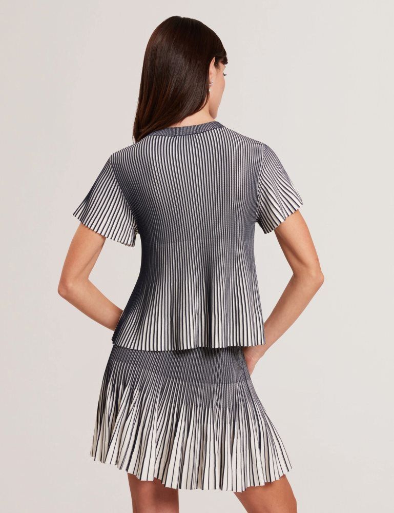 Tricouri Dama Ted Baker Hethrr - Textured Knit Fluted Short Sleeve Top Bleumarin | 235986-ZJV