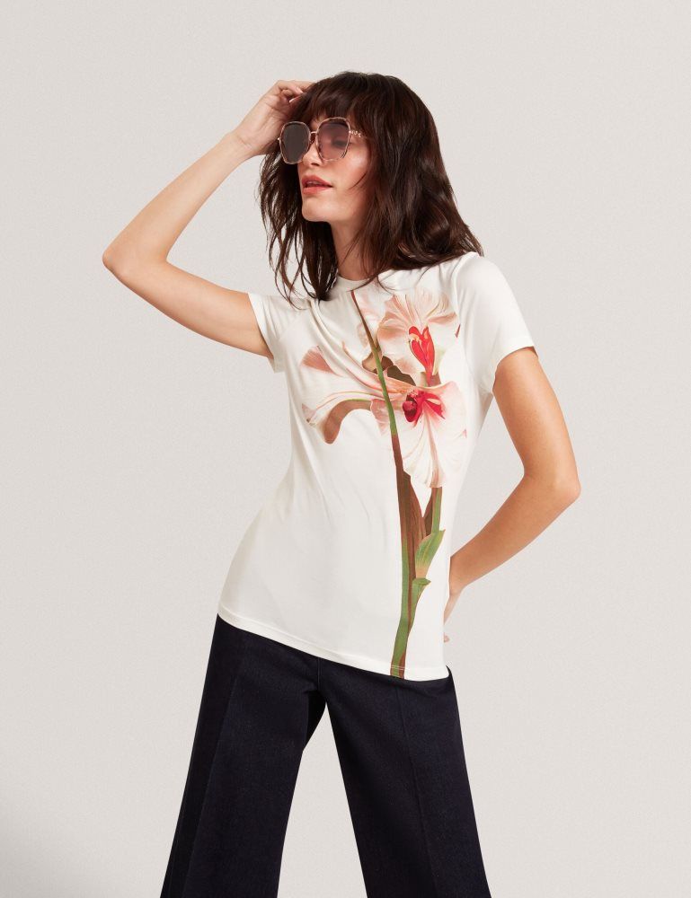 Tricouri Dama Ted Baker Meeliee - Floral Graphic Fitted Crew Neck T-shirt Bej Roz | 314062-YBL